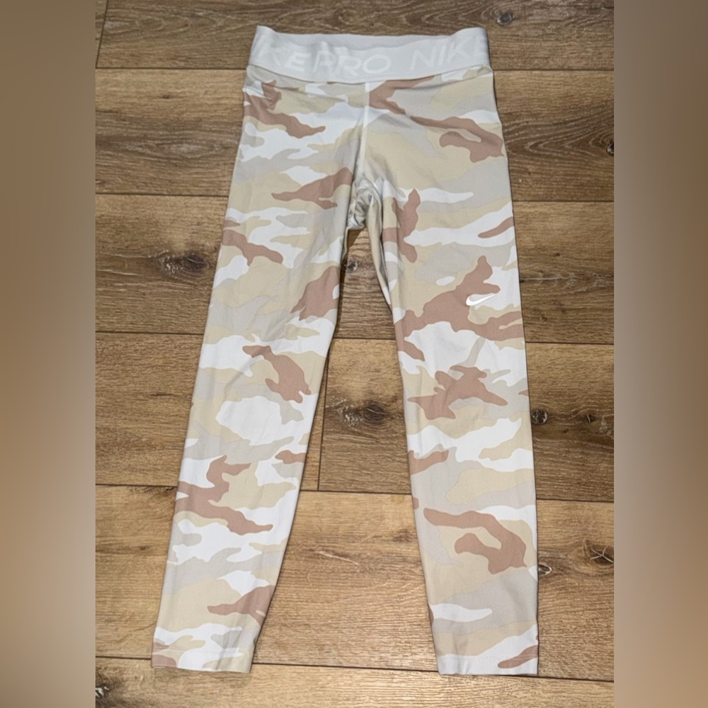 Nike Pro‎ Neutral Camo Crop Length Leggings Small